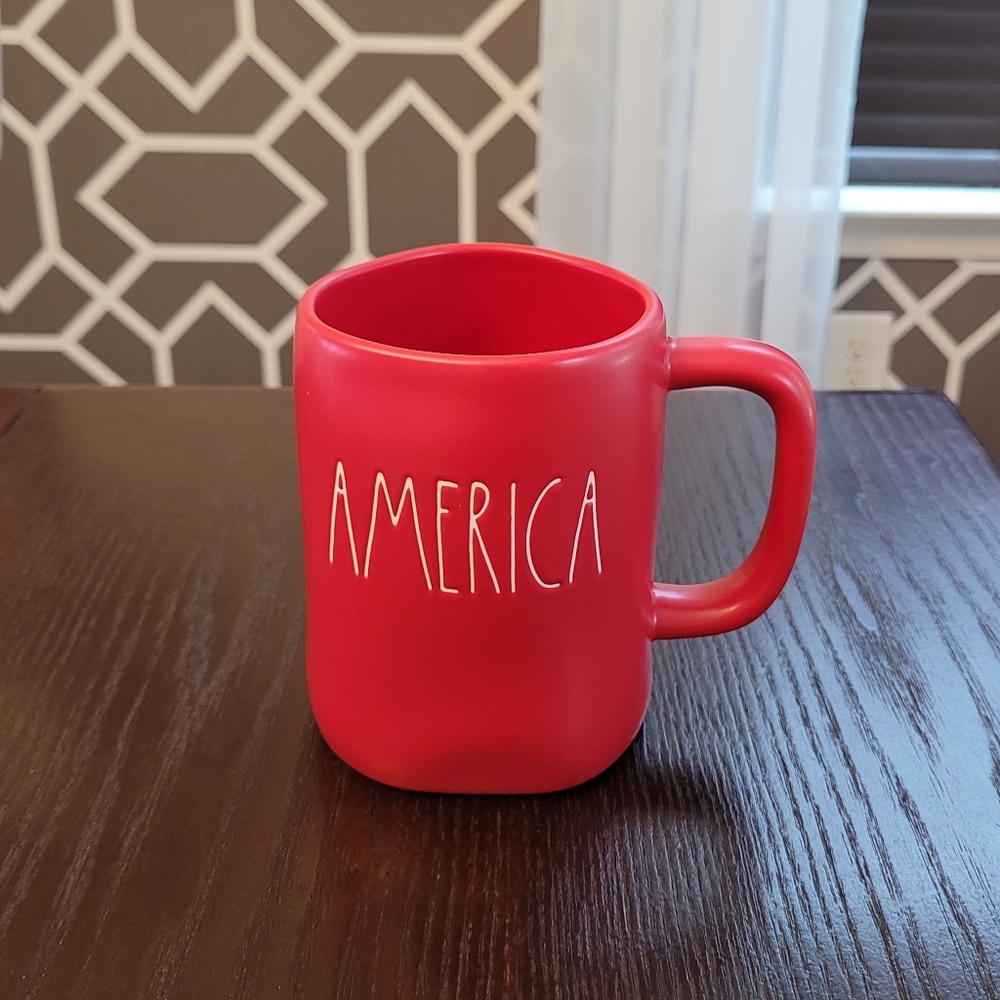 Rae Dunn AMERICA Mug 🇺🇸🇺🇸